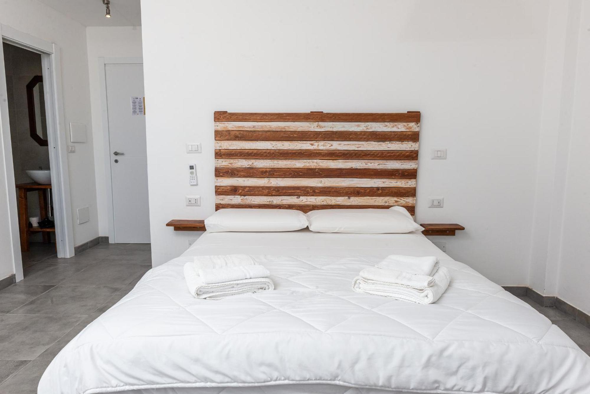 Guest House - Affittacamere Green Apartment - By Faendho 포르토 토레스 외부 사진