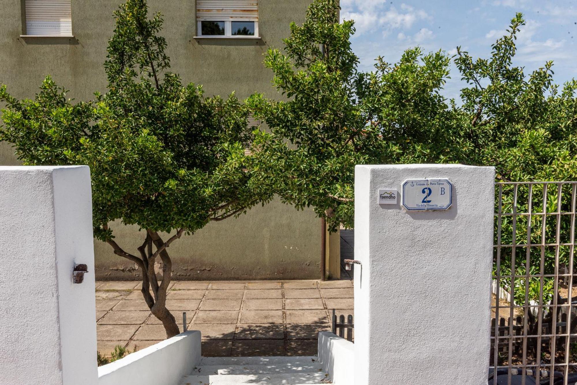 Guest House - Affittacamere Green Apartment - By Faendho 포르토 토레스 외부 사진