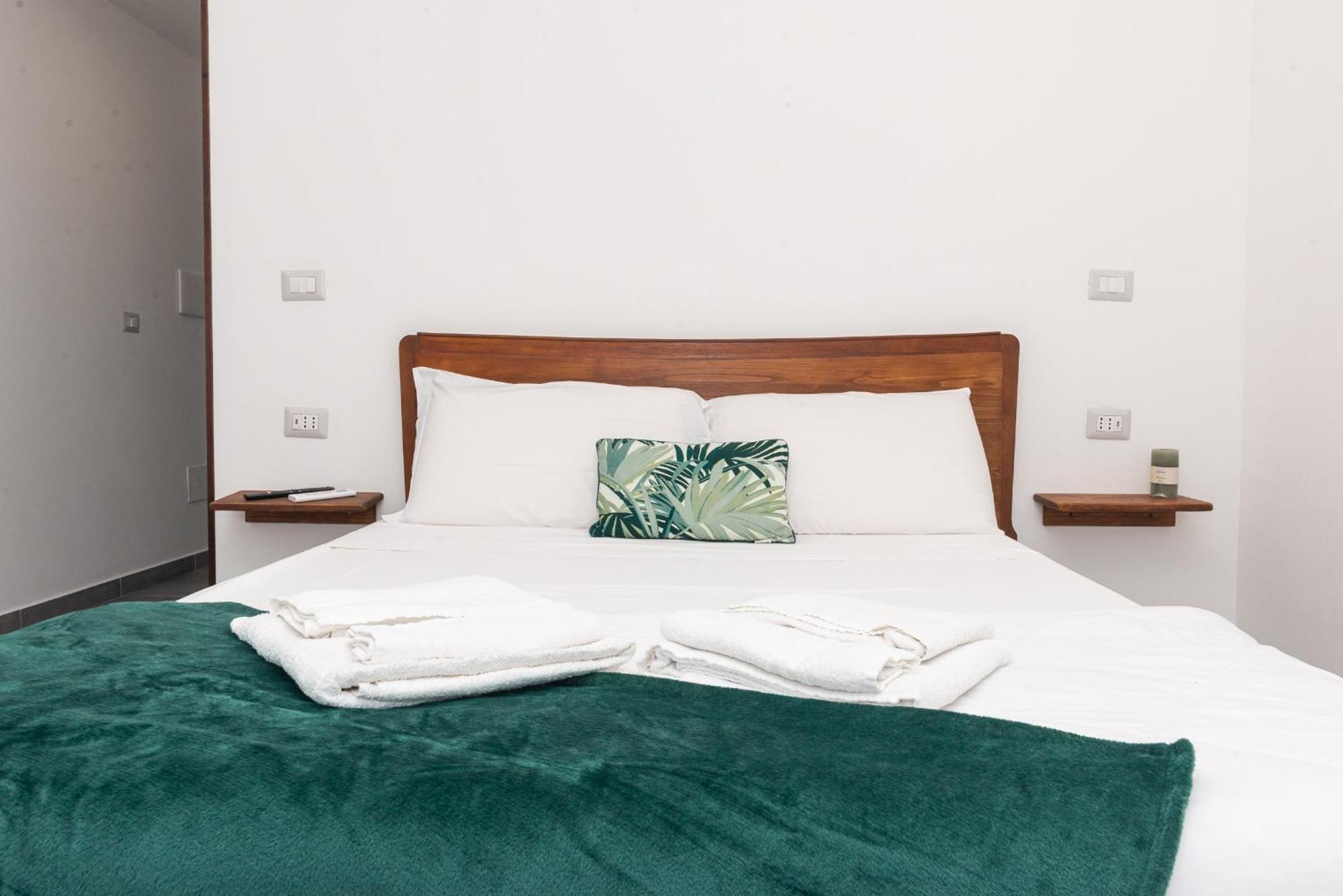 Guest House - Affittacamere Green Apartment - By Faendho 포르토 토레스 외부 사진