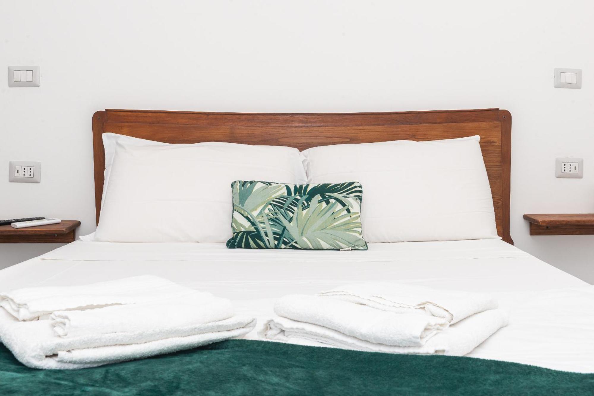 Guest House - Affittacamere Green Apartment - By Faendho 포르토 토레스 외부 사진
