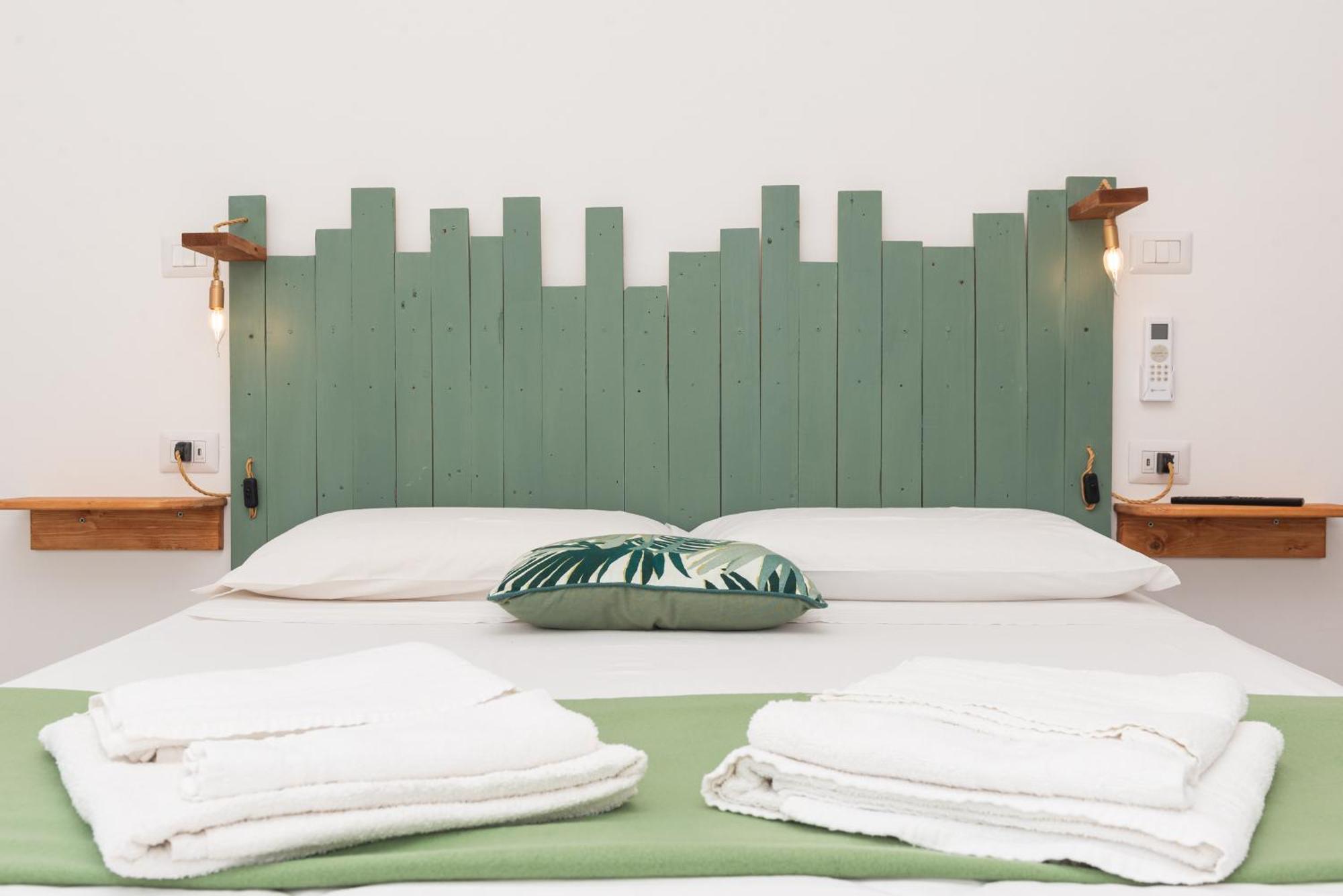 Guest House - Affittacamere Green Apartment - By Faendho 포르토 토레스 외부 사진